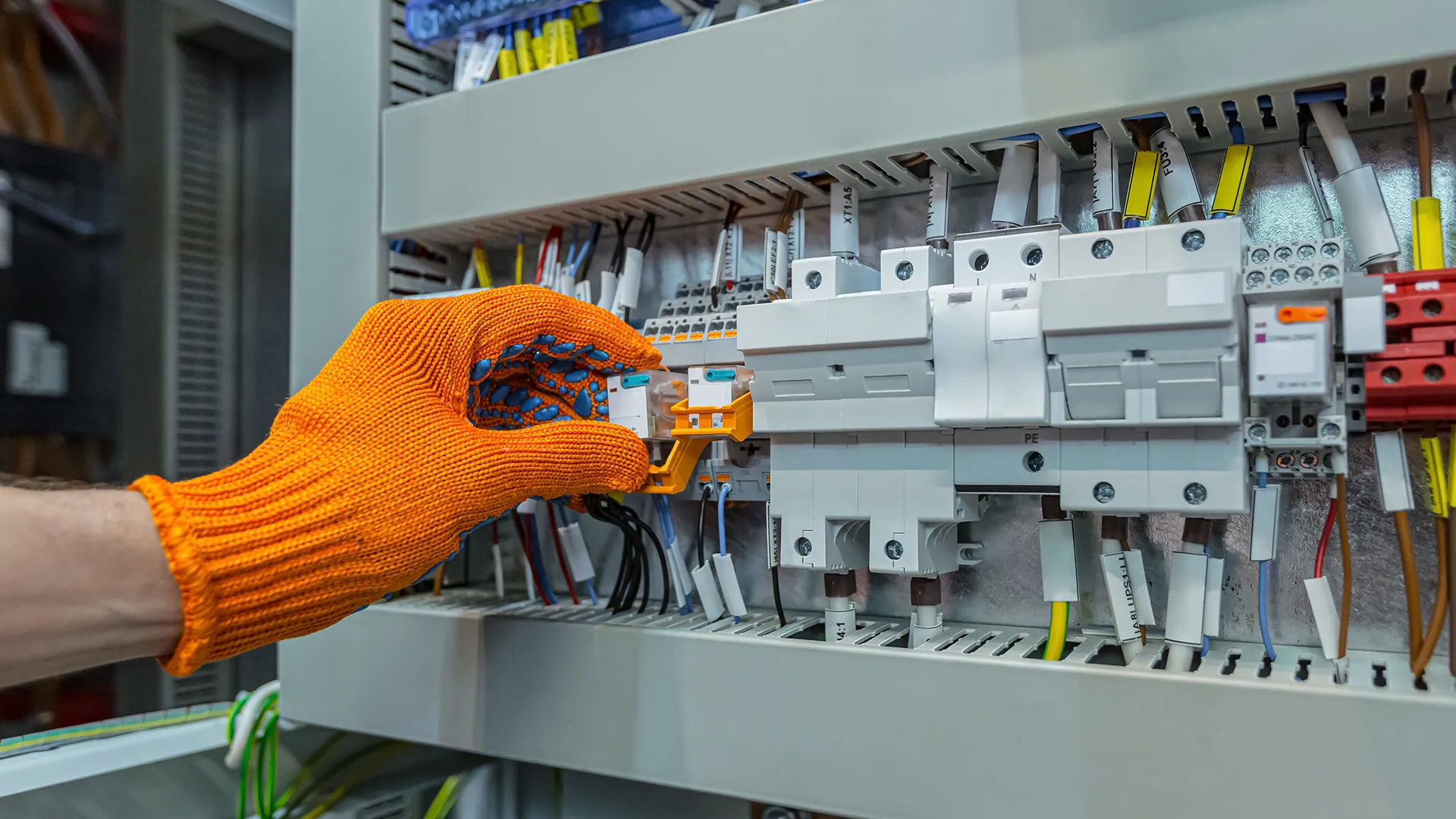 Instalacje elektryczne